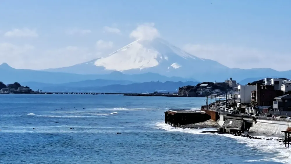 Mount Fuji seen from Kamakura Kaihin Kouen